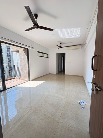 2 BHK Apartment For Sale in Lodha Lakeshore Greens, Dombivli East