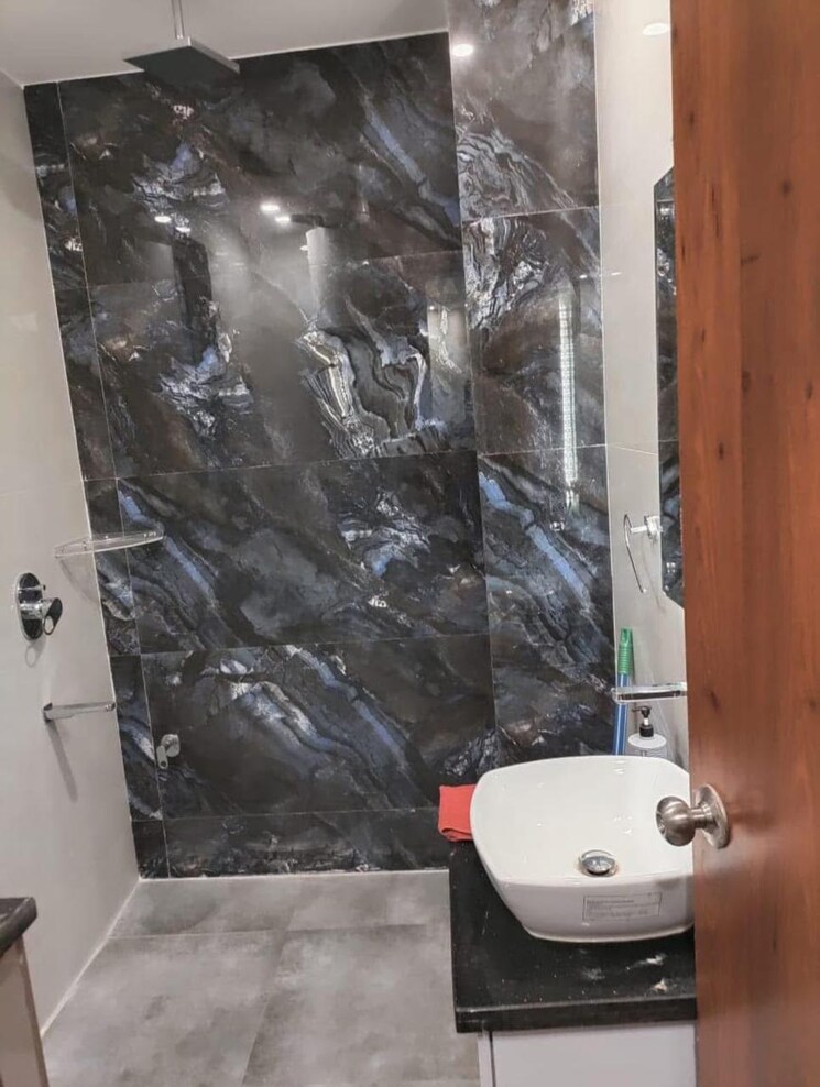 Bathroom, sector 15 3 Bedroom 1800 Sq.Ft. Builder Floor In Sector 15 Gurgaon 9428123