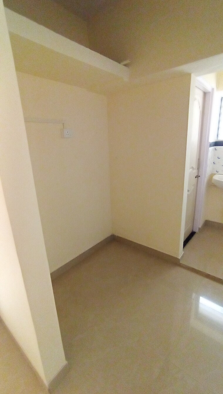 Room, shreeniwas-tower 1 Bedroom 225 Sq.Ft. Apartment In Lower Parel Mumbai 9428122