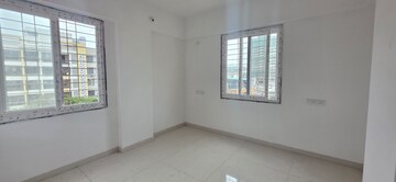 Room in 3 BHK Apartment at Unique Youtopia, Kharadi – for Rent