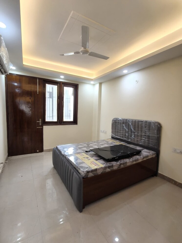 Bedroom, sector 15 3 Bedroom 1900 Sq.Ft. Builder Floor In Sector 15 Gurgaon 9428130