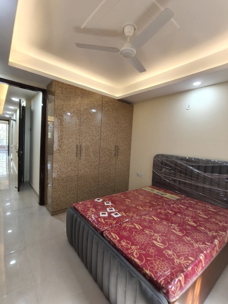Bedroom, sector 15 3 Bedroom 1900 Sq.Ft. Builder Floor In Sector 15 Gurgaon 9428130
