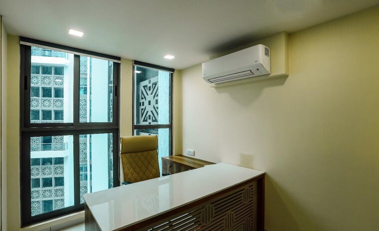 Team Area, vijay nagar Commercial Office Space 2160 Sq.Ft. In Vijay Nagar Indore 9428134