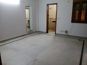Room in 3 BHK Builder Floor at Greater Kailash ii – for Rent
