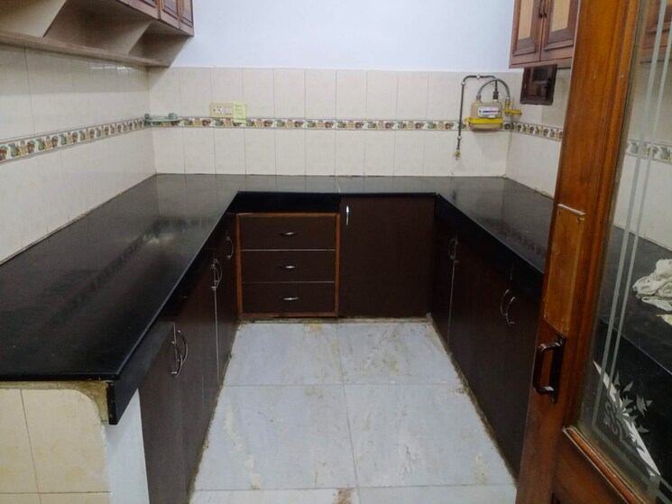 Kitchen, greater kailash ii 3 Bedroom 2000 Sq.Ft. Builder Floor In Greater Kailash ii Delhi 9428145