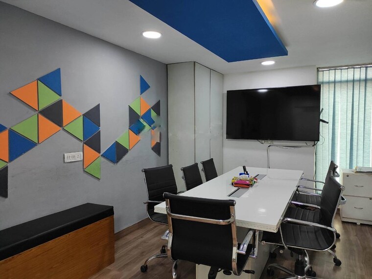 Team Area, vijay nagar Commercial Office Space 1750 Sq.Ft. In Vijay Nagar Indore 9428143