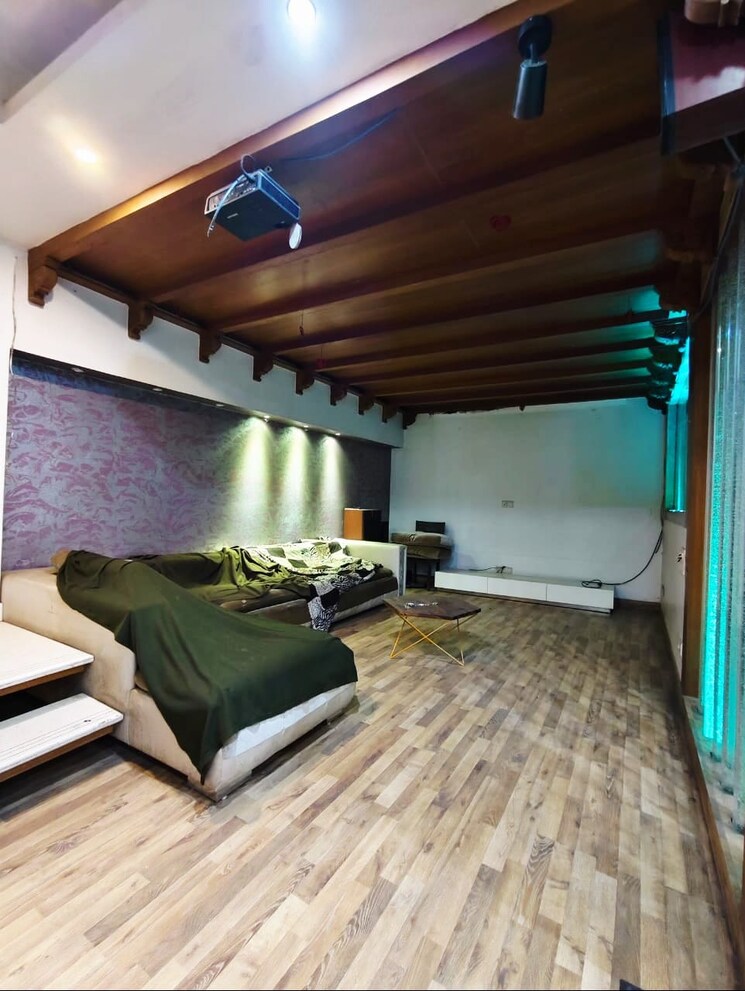 Living Room, dlf-the-crest 4 Bedroom 3600 Sq.Ft. Apartment In Sector 54 Gurgaon 9428147