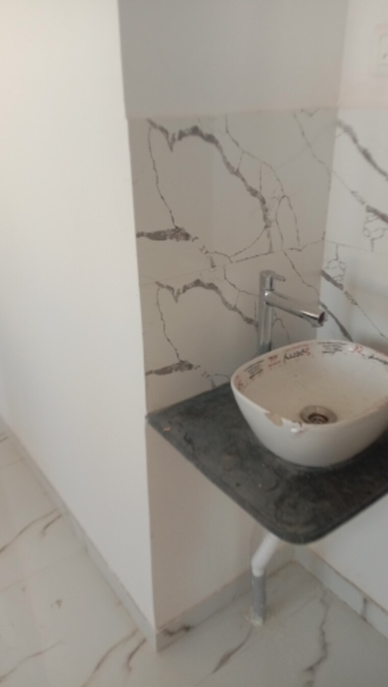 Bathroom, om-signet-park 2 Bedroom 950 Sq.Ft. Apartment In Ravet Pune 9428153