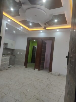 Parking in 3 BHK Builder Floor at Pratap Vihar – for Sale