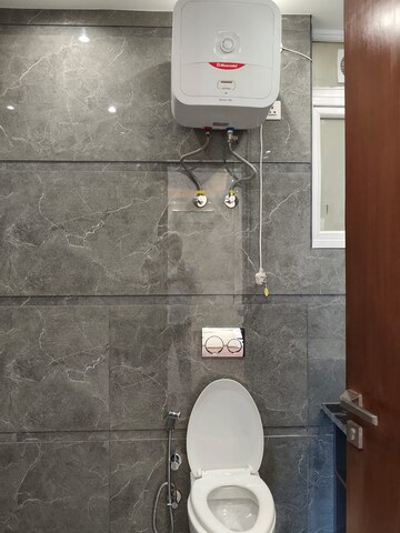 Bathroom in 3 BHK Apartment at Sahara Grace, Sector 54 – for Sale