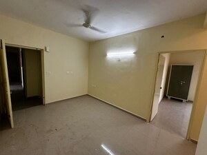 Room in 3 BHK Apartment at Silverglades The Ivy, Sector 28 – for Sale