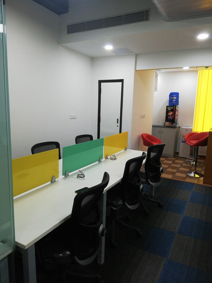 Team Area, vijay nagar Commercial Office Space 1100 Sq.Ft. In Vijay Nagar Indore 9428216