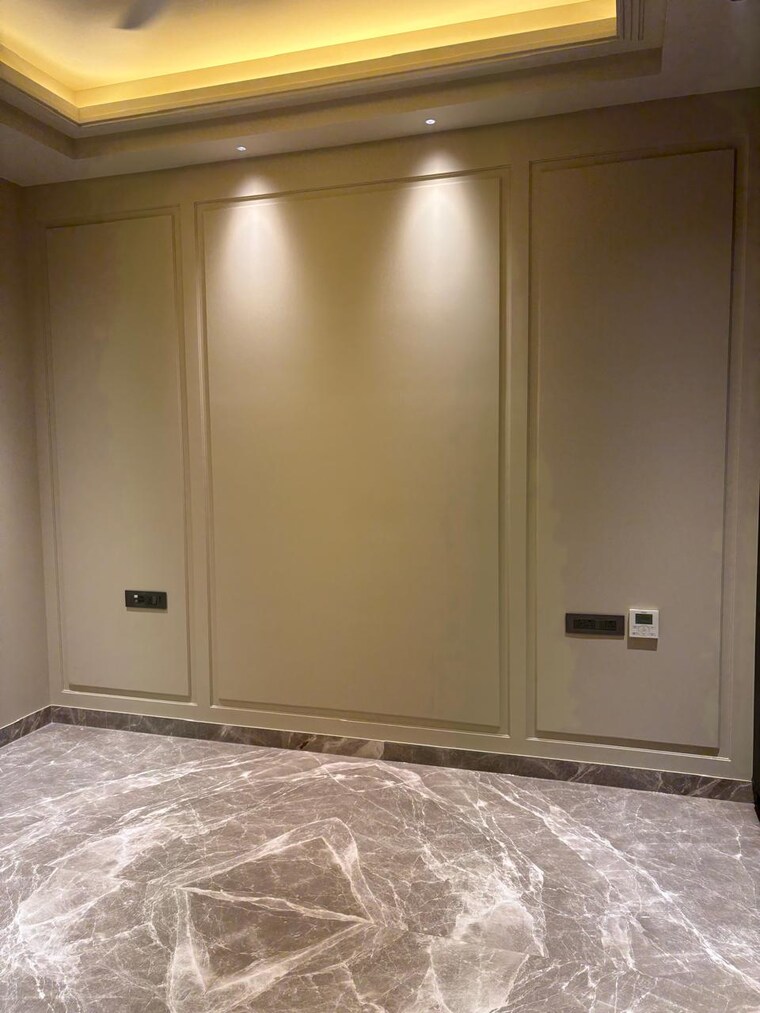 Room, greater kailash i 4 Bedroom 2400 Sq.Ft. Builder Floor In Greater Kailash I Delhi 9428245