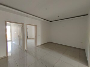 Room in 3 BHK Apartment at Sector 20 – for Sale