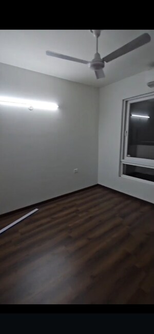 Room in 3 BHK Apartment at Hero Homes Gurgaon, Sector 104 – for Rent