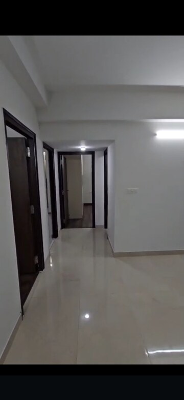Room in 3 BHK Apartment at Hero Homes Gurgaon, Sector 104 – for Rent