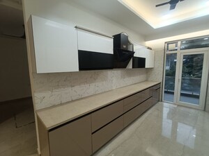 Kitchen in 4 BHK Builder Floor at Unitech South City 1, South City 1 – for Rent