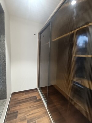 Furnished Amenities in 4 BHK Builder Floor at Unitech South City 1, South City 1 – for Rent