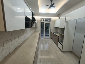 Kitchen in 4 BHK Builder Floor at Unitech South City 1, South City 1 – for Rent
