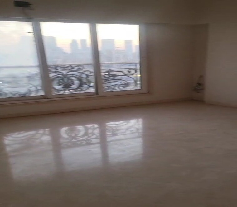 Room, dadar east 3 Bedroom 1700 Sq.Ft. Apartment In Dadar East Mumbai 9428308