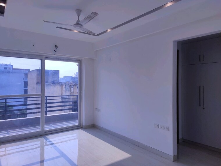 Room, cs-roseate-63 3 Bedroom 1728 Sq.Ft. Apartment In Sector 63a Gurgaon 9428324