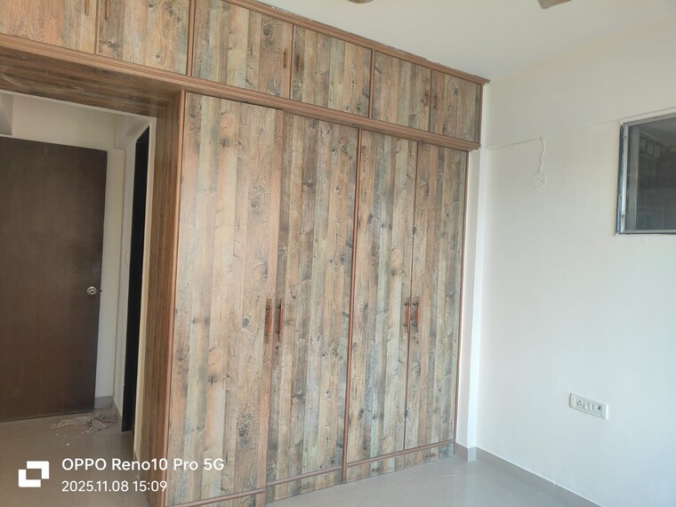 Room, lake-primrose 3 Bedroom 1500 Sq.Ft. Apartment In Powai Mumbai 9428316