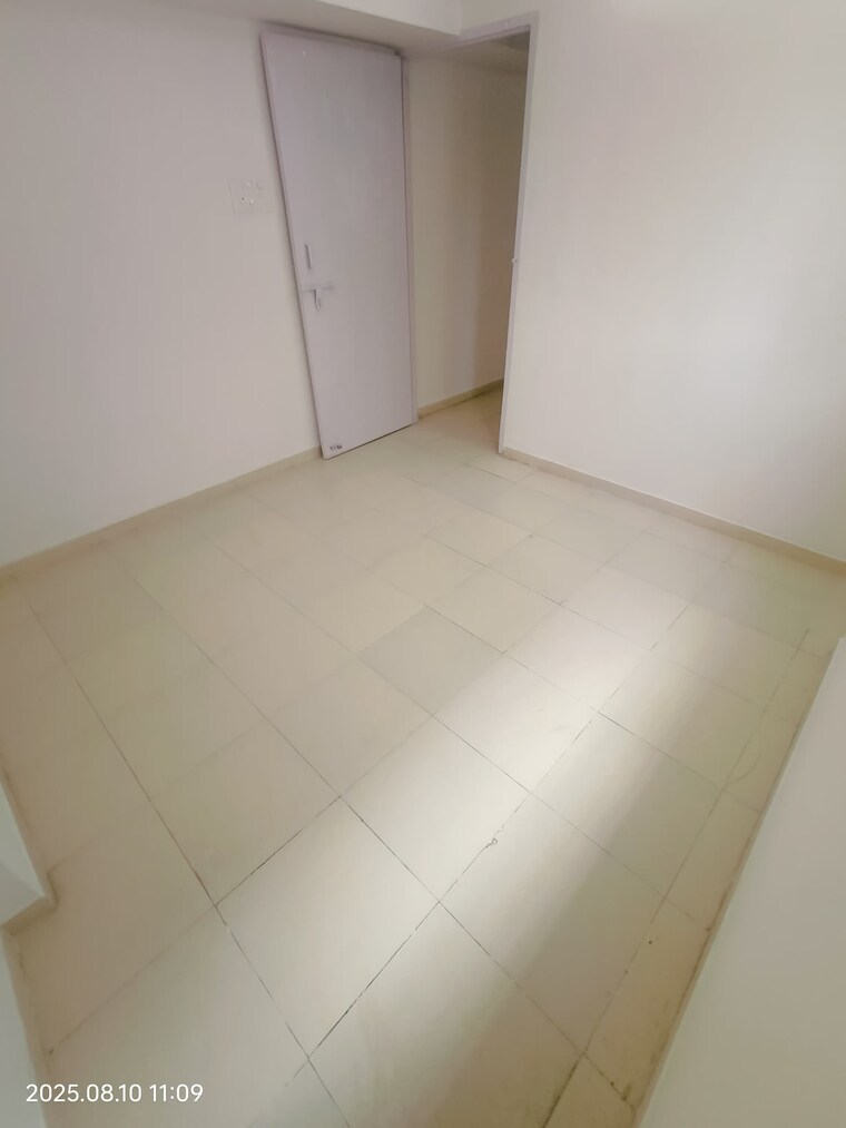 Room, rajas-residency 1 Bedroom 550 Sq.Ft. Apartment In Shivane Pune 9428323