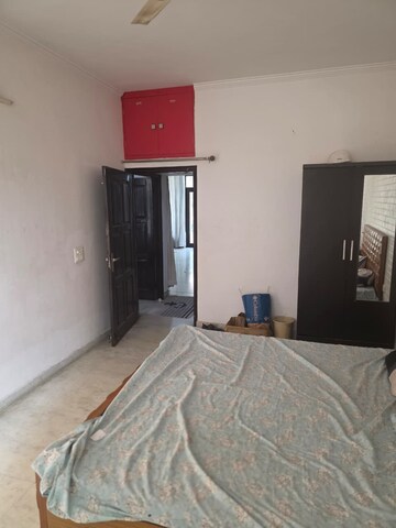 Bedroom in 3 BHK Builder Floor at Palam Vihar Residents Association, Palam Vihar – for Rent