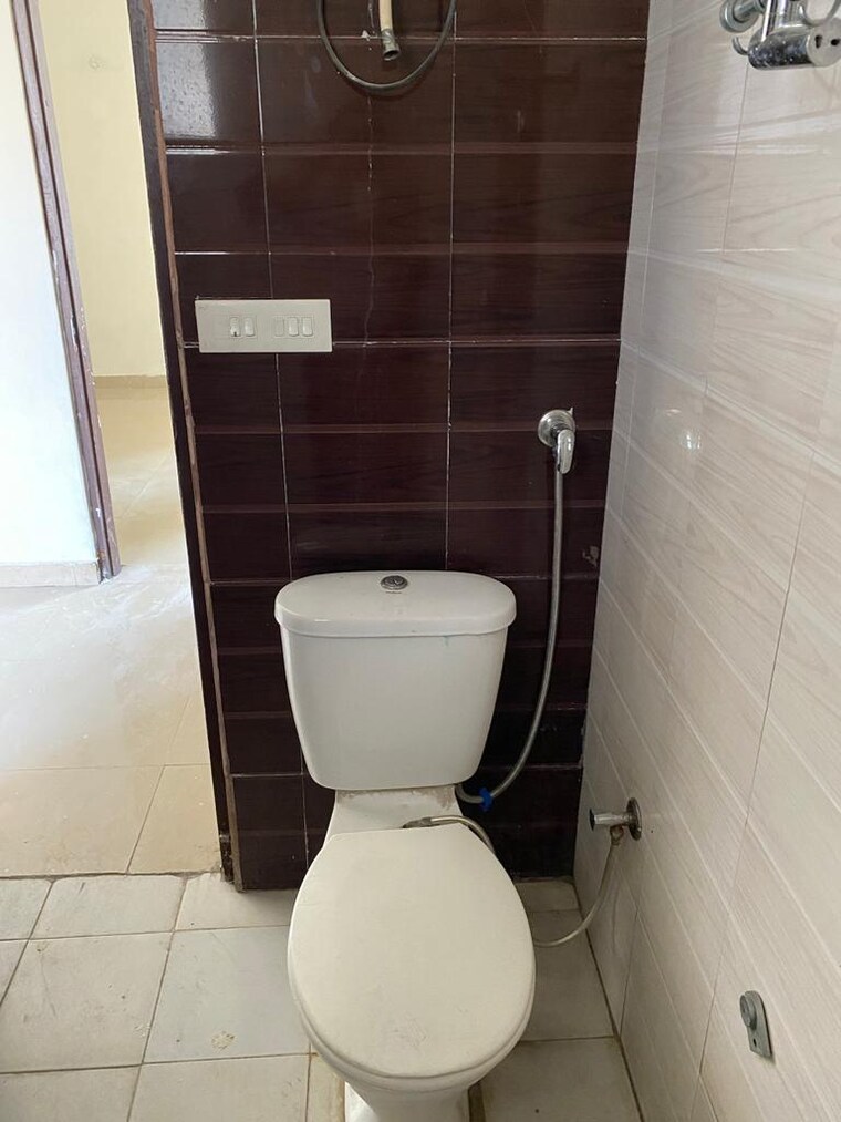 Bathroom, singla-south-city 3 Bedroom 1350 Sq.Ft. Apartment In Lohgarh Zirakpur 9428352