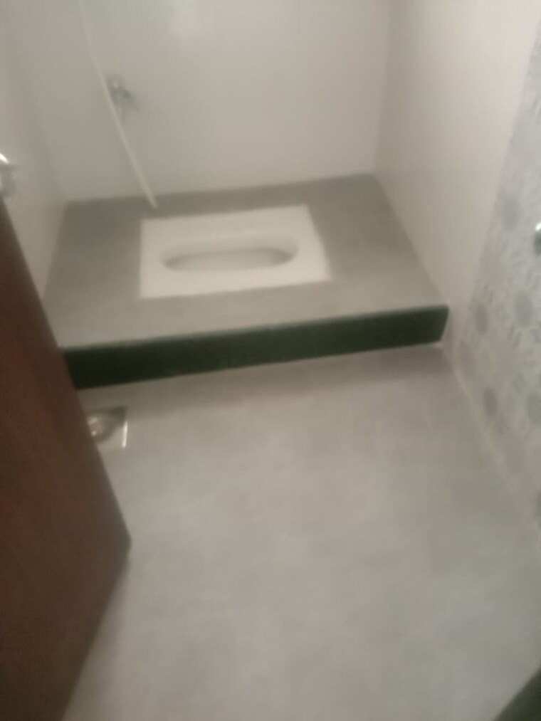 Bathroom, mayur colony 3.5 Bedroom 1520 Sq.Ft. Apartment In Mayur Colony Pune 9428371