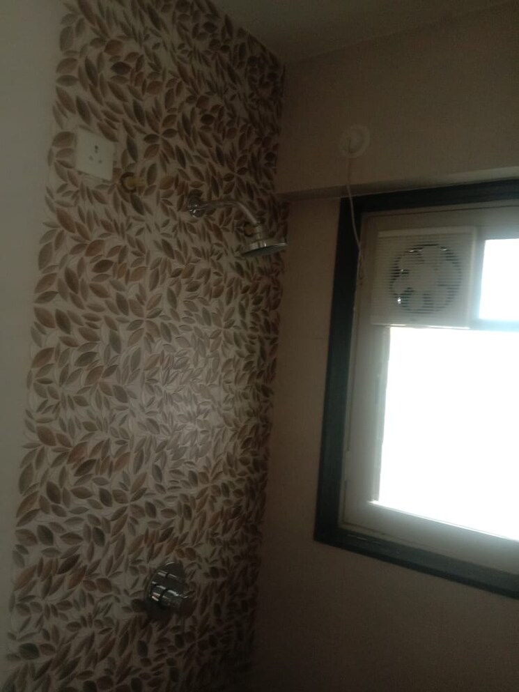 Bathroom, mayur colony 3.5 Bedroom 1520 Sq.Ft. Apartment In Mayur Colony Pune 9428371