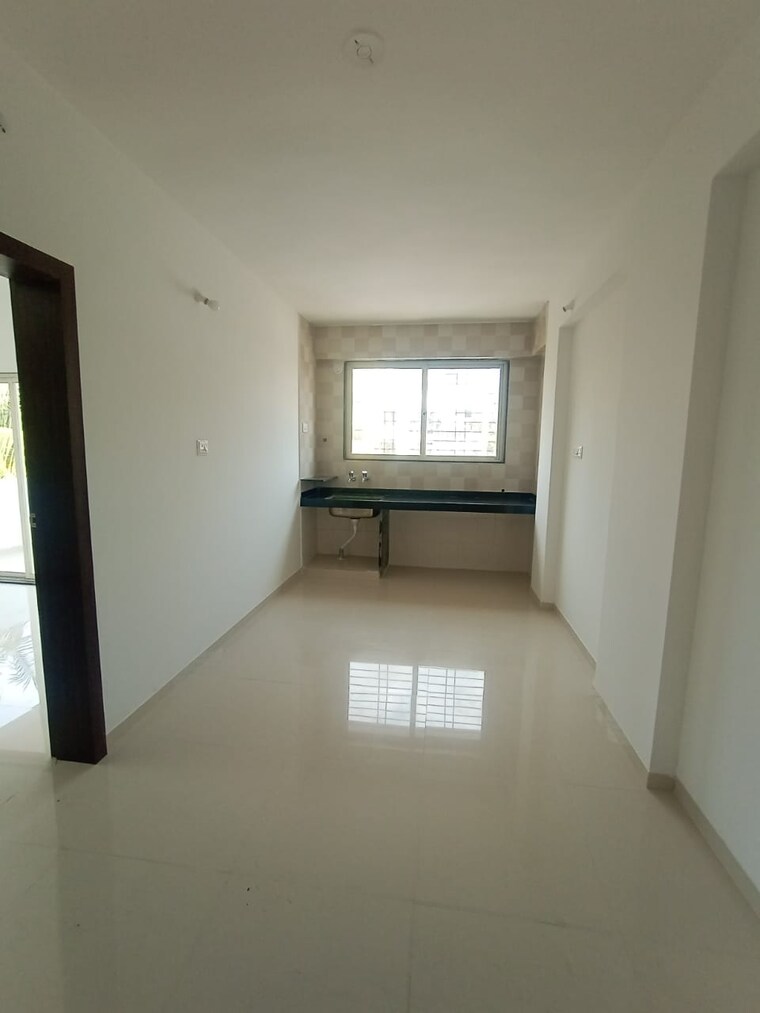 Kitchen, mayur colony 3.5 Bedroom 1520 Sq.Ft. Apartment In Mayur Colony Pune 9428371