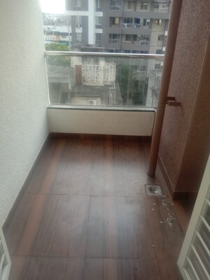 Balcony in 3.5 BHK Apartment at Mayur Colony – for Rent