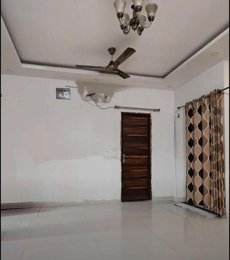 Room, motiaz-royal-citi 3 Bedroom 1800 Sq.Ft. Apartment In Ambala Highway Zirakpur 9428383