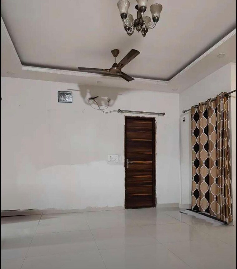 Room, motiaz-royal-citi 3 Bedroom 1800 Sq.Ft. Apartment In Ambala Highway Zirakpur 9428383