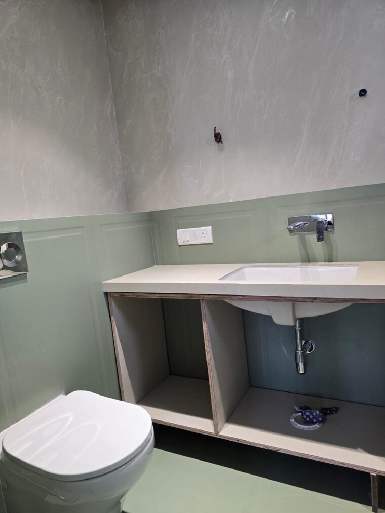 Bathroom, bandra west 3 Bedroom 1200 Sq.Ft. Apartment In Bandra West Mumbai 9428421