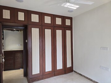 Bedroom in 3 BHK Apartment at Bandra West – for Rent