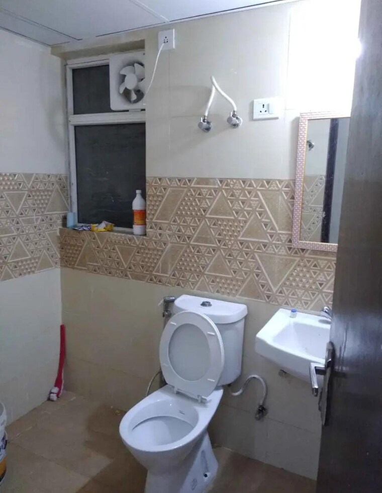 Bathroom, amrapali-leisure-valley 3 Bedroom 1450 Sq.Ft. Apartment In Tech Zone 4 Greater Noida Greater Noida 9428429