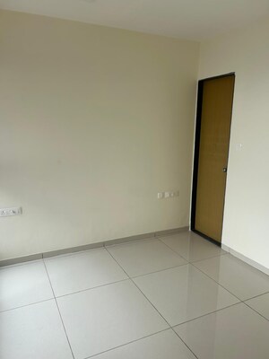 Master Bedroom in 1 BHK Apartment at Chandak 34 Park Estate, Goregaon West – for Rent