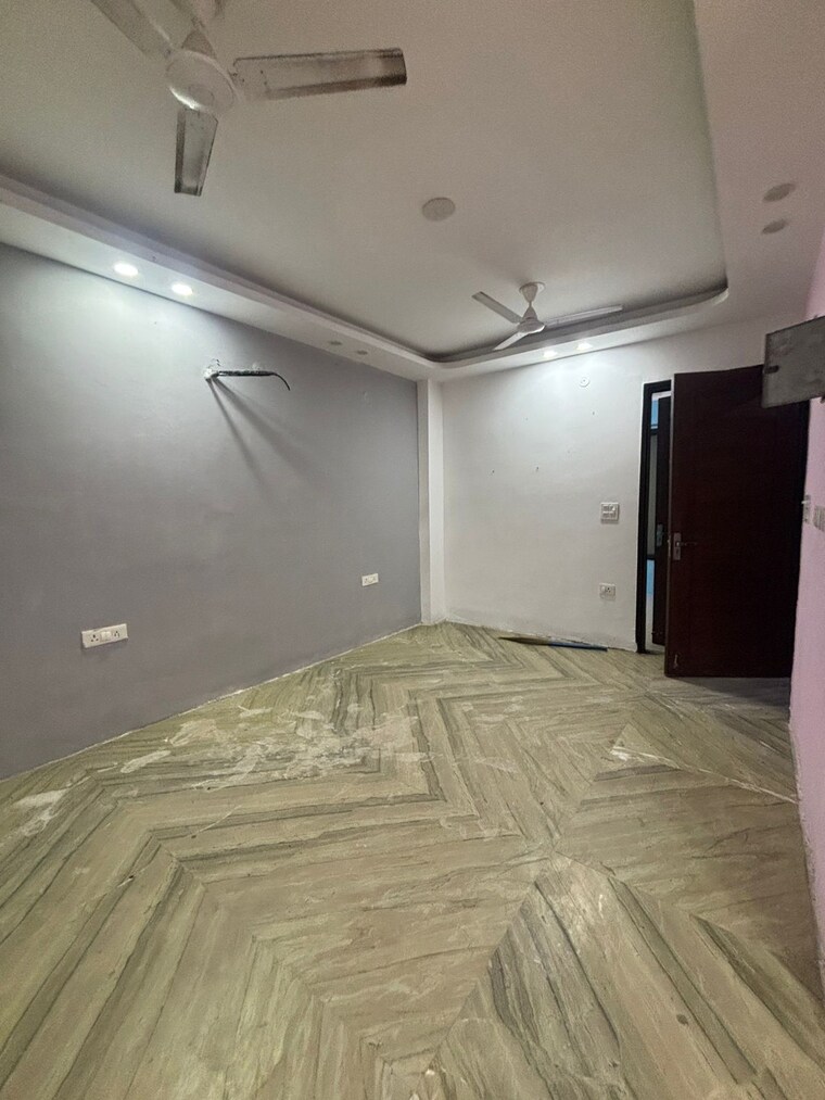 Room, chattarpur 3 Bedroom 650 Sq.Ft. Builder Floor In Chattarpur Delhi 9428473