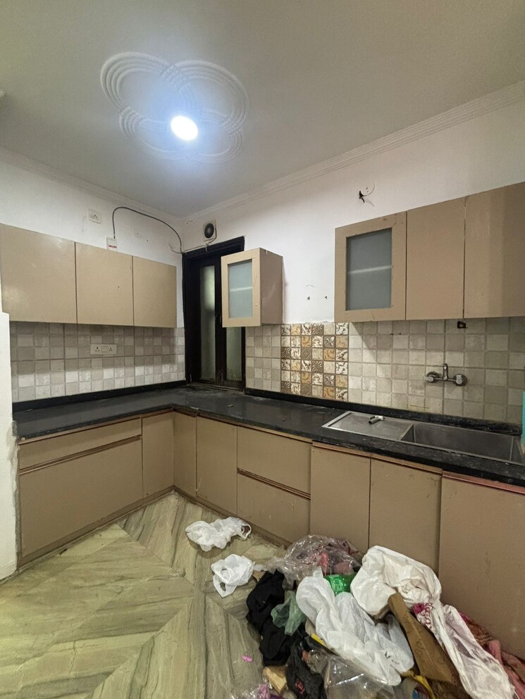 Kitchen, chattarpur 3 Bedroom 650 Sq.Ft. Builder Floor In Chattarpur Delhi 9428473