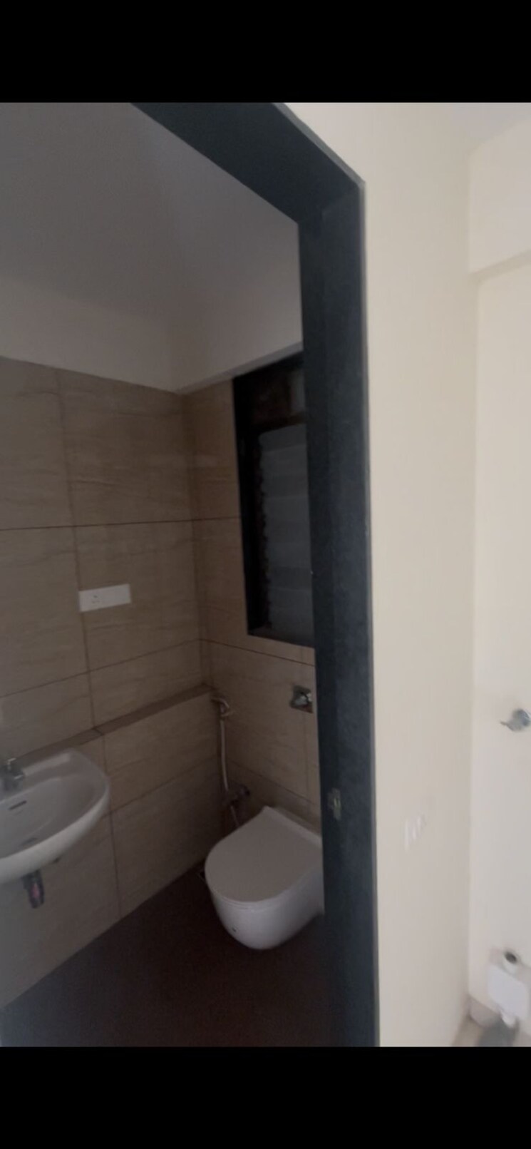 Bathroom, chandak-34-park-estate 2 Bedroom 617 Sq.Ft. Apartment In Goregaon West Mumbai 9428492