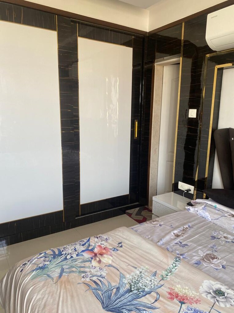 Bedroom, hiranandani-gardens-eldora 3 Bedroom 2632 Sq.Ft. Apartment In Powai Mumbai 9428493