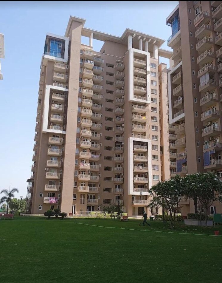 Exterior View, emaar-palm-gardens 3 Bedroom 1720 Sq.Ft. Apartment In Sector 83 Gurgaon 9428508