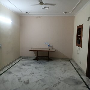 Room in 3 BHK Builder Floor at Sector 23 – for Rent