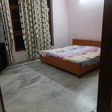 Bedroom in 3 BHK Builder Floor at Sector 23 – for Rent