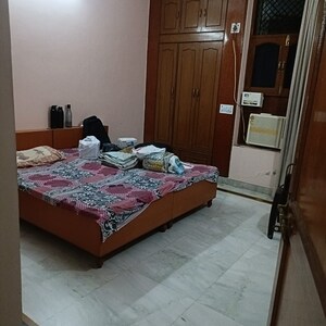 Bedroom in 3 BHK Builder Floor at Sector 23 – for Rent