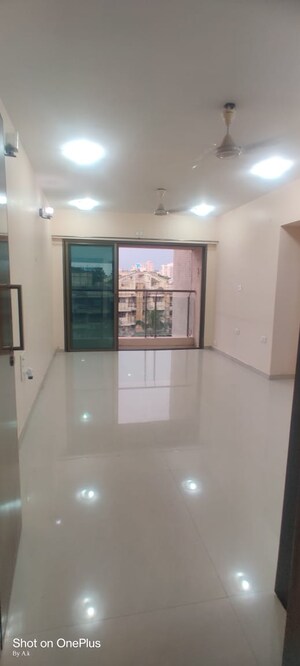 Room in 2 BHK Apartment at K Raheja Vistas, Powai – for Rent