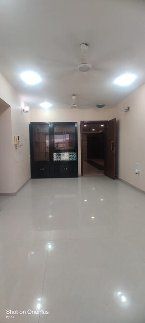 Room in 2 BHK Apartment at K Raheja Vistas, Powai – for Rent
