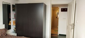 Room in 2 BHK Apartment at Hiranandani Avalon, Powai – for Rent